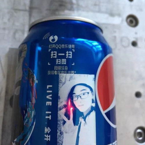 上海廠家易拉罐刻圖打字光纖激光打標(biāo)機(jī)